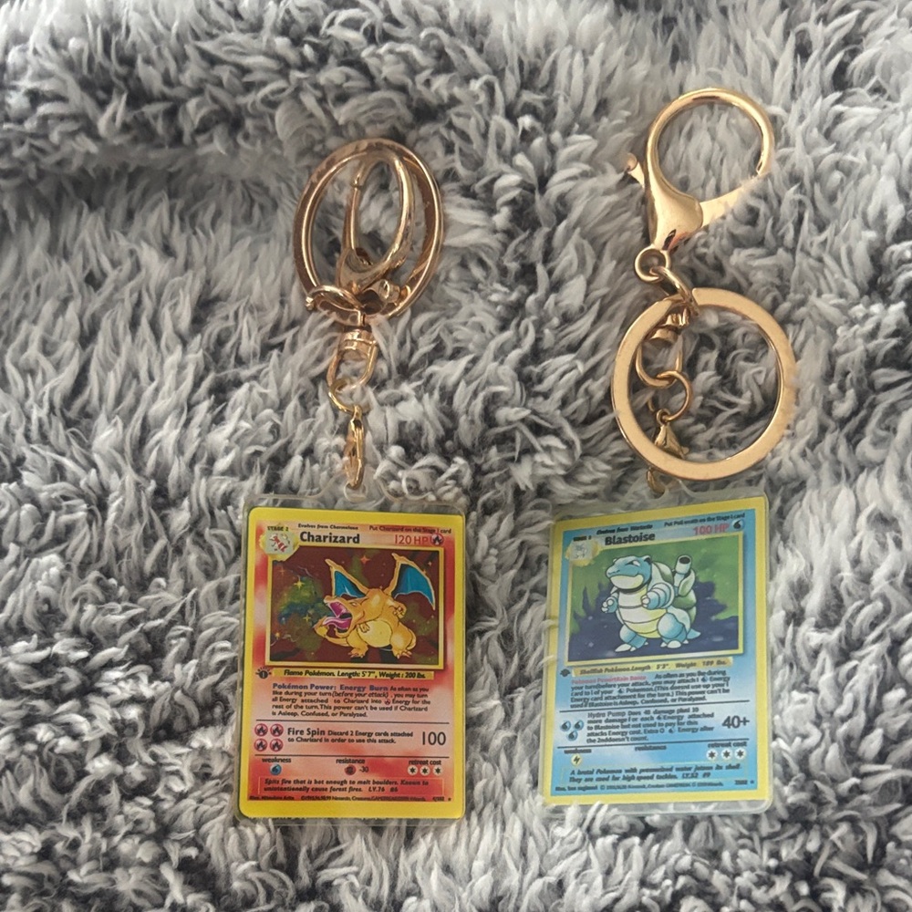 Pokemon Gold and Multicolor Card Keychain Set